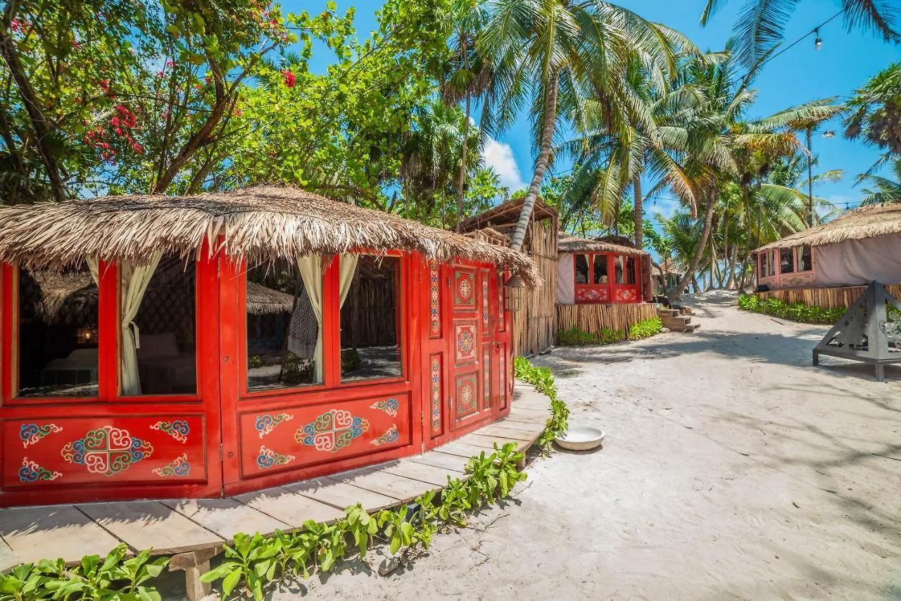 Kookay Beach Tulum Hotel 2*,